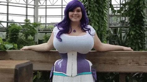 Big Tits GIF: 60+ Hottest Big Boobs Gifs on the Internet